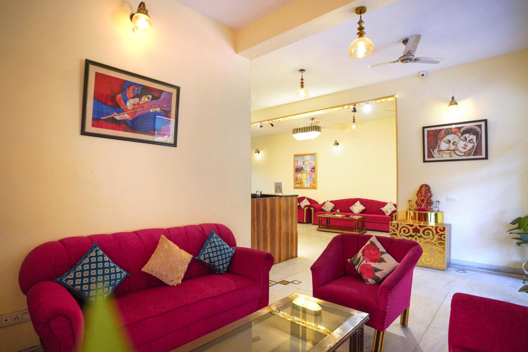 Hotel Neeraj Bhawan- Triveni Ghat Rishīkesh Eksteriør billede