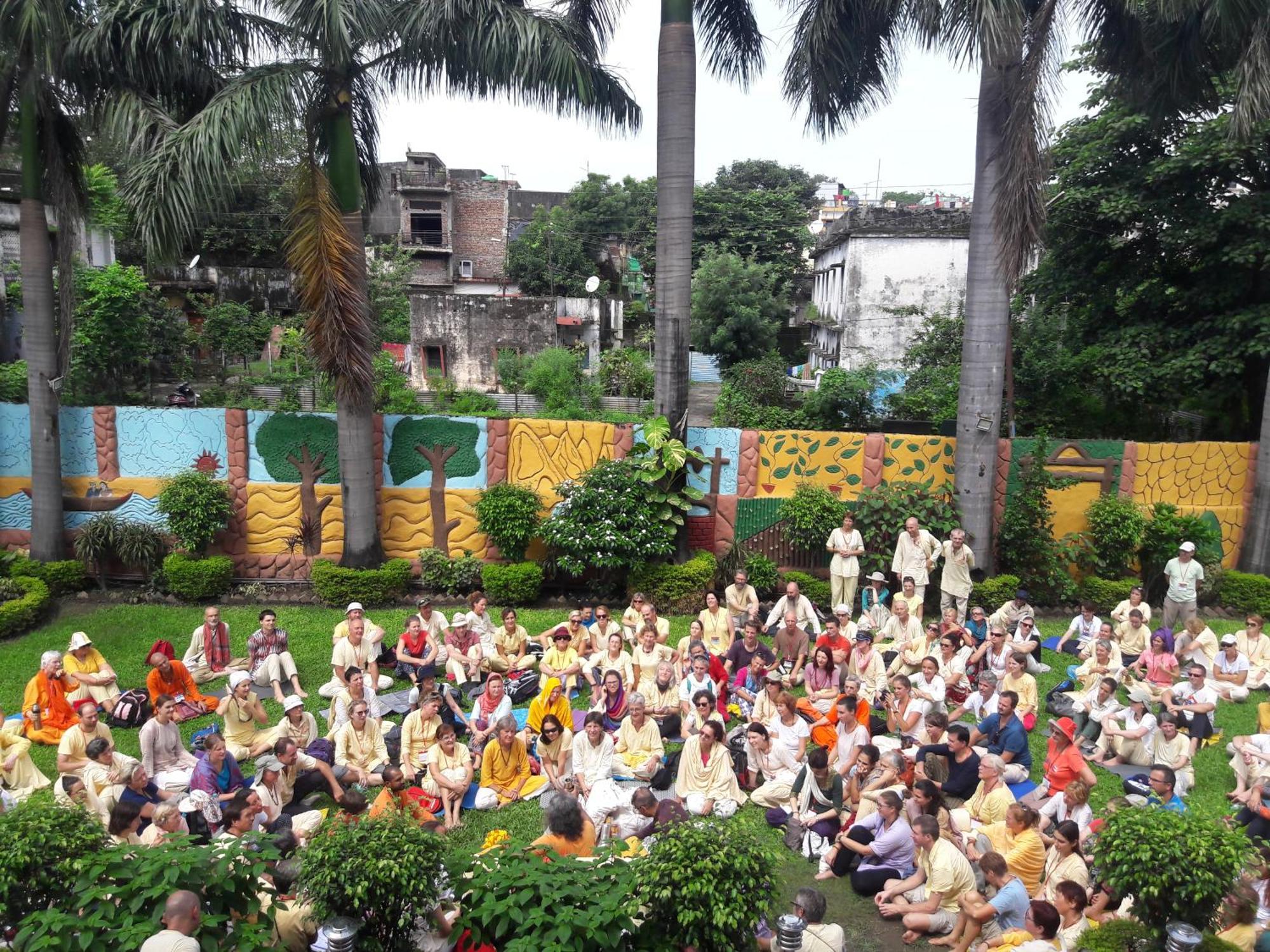 Hotel Neeraj Bhawan- Triveni Ghat Rishīkesh Eksteriør billede