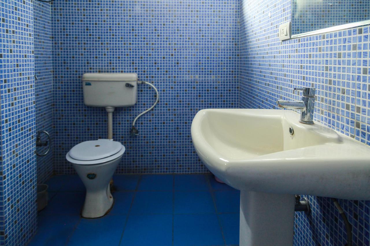 Hotel Neeraj Bhawan- Triveni Ghat Rishīkesh Eksteriør billede