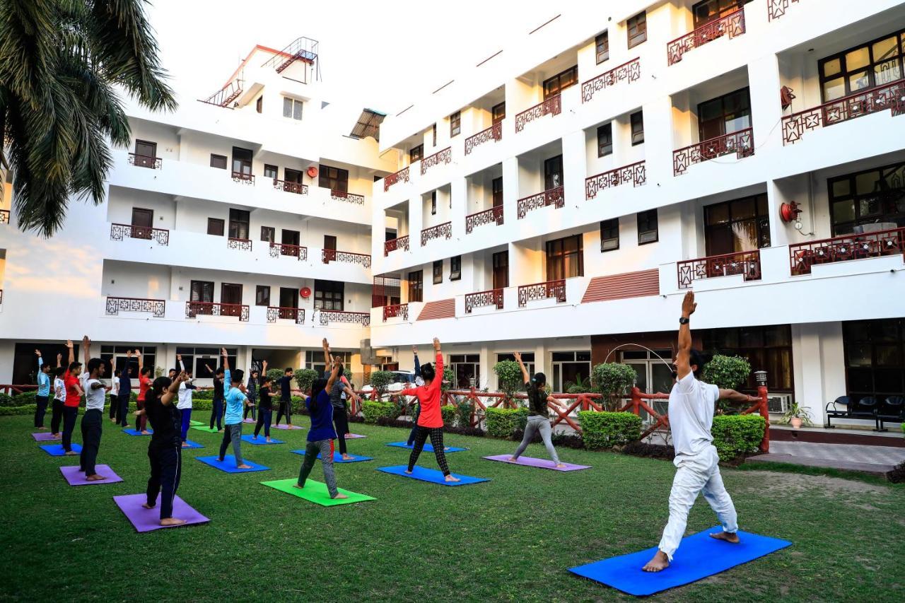Hotel Neeraj Bhawan- Triveni Ghat Rishīkesh Eksteriør billede